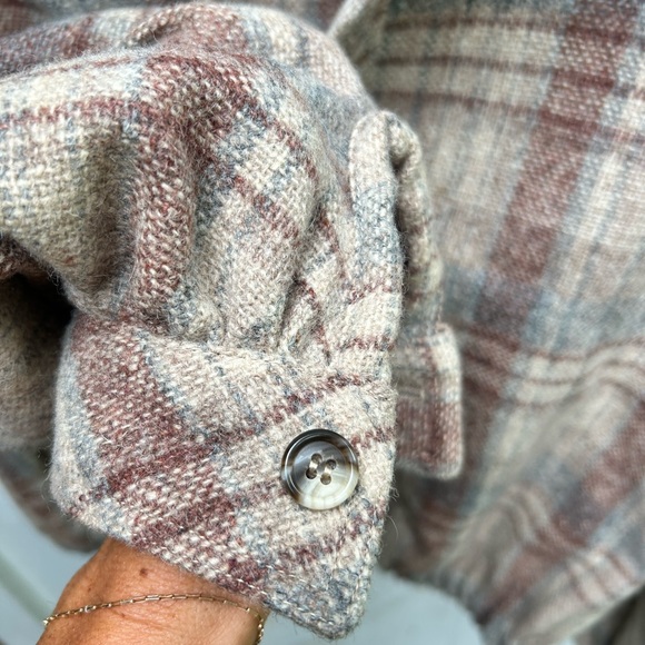 70s vintage international women’s labor union 100% wool cropped collared shirt - Picture 4 of 14